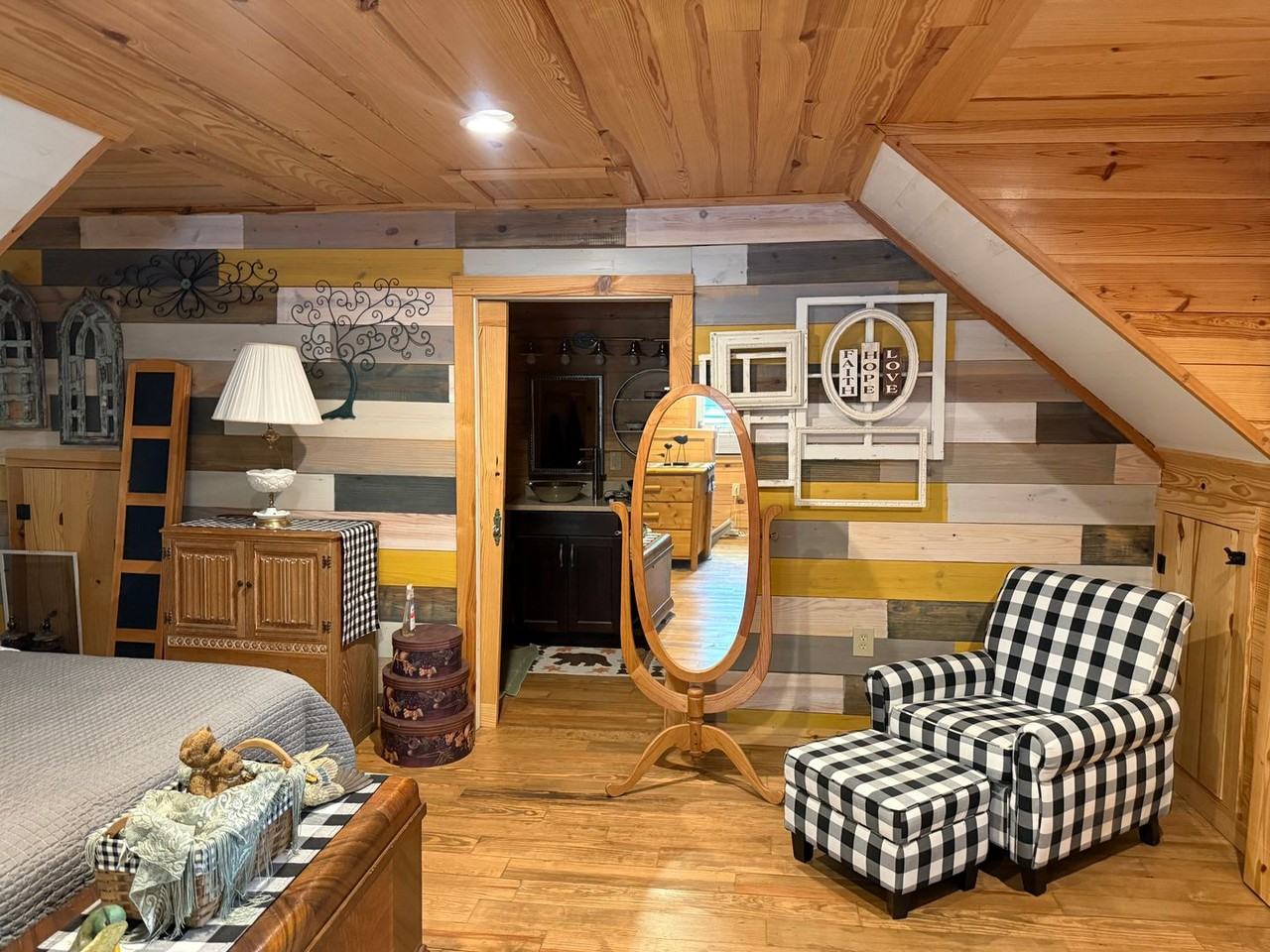 4587 Highway 171 - Photo 7 of 15