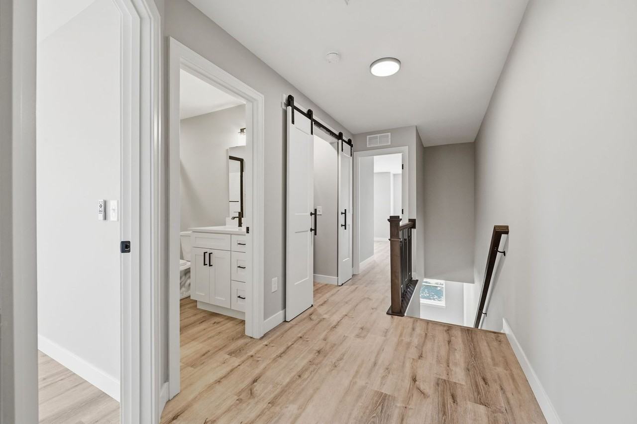 4722 Walworth Ave - Photo 7 of 47