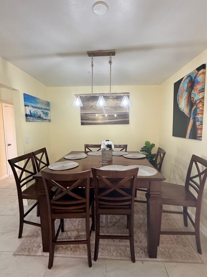 385 E Wildmere Ave - Photo 3 of 20