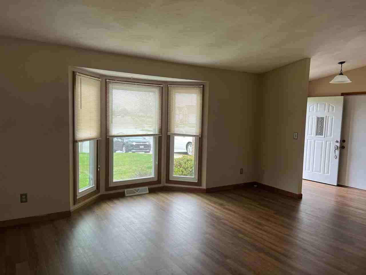 4201 Pickfair Rd - Photo 3 of 13
