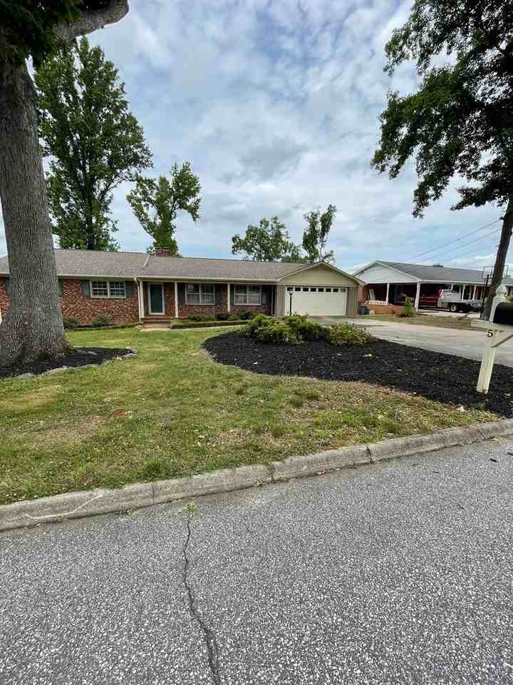 5 Ramblewood Ln - Photo 3 of 39
