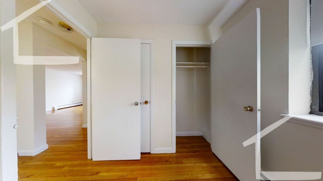 128 Dustin St - Photo 2 of 10