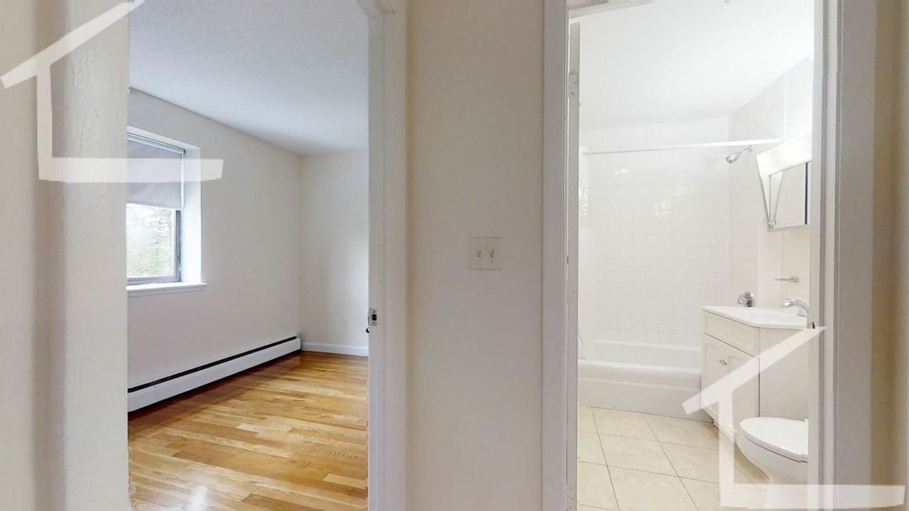 128 Dustin St - Photo 3 of 10