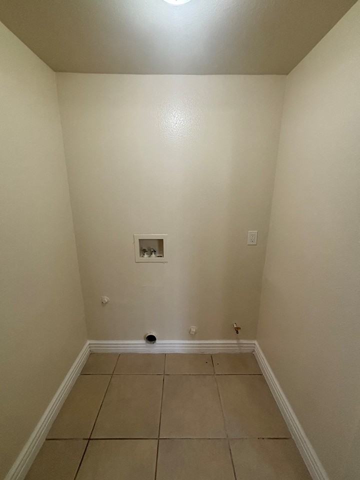 926 West 64th Street - Photo 7 of 13