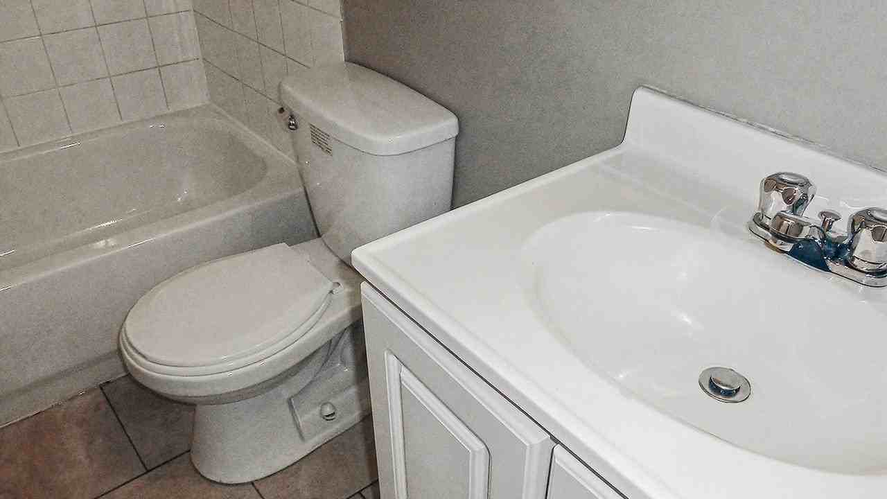 Queen Mary Apartments - Photo 7 of 15
