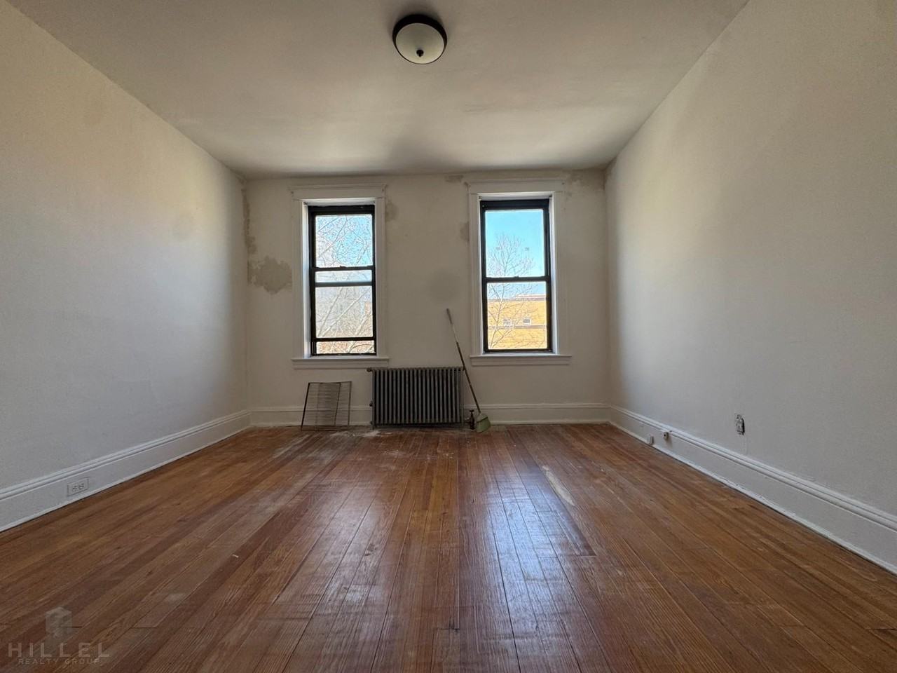 41st St #3L - Photo 4 of 10
