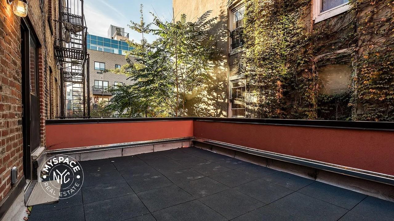 595 Myrtle Ave #3B