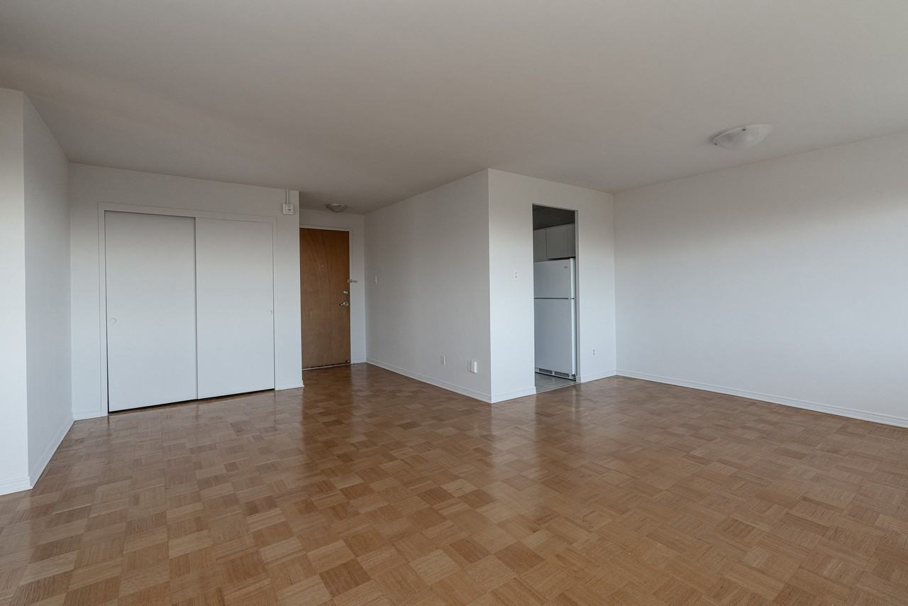 150 Donway & 4 Overland - Photo 4 of 11