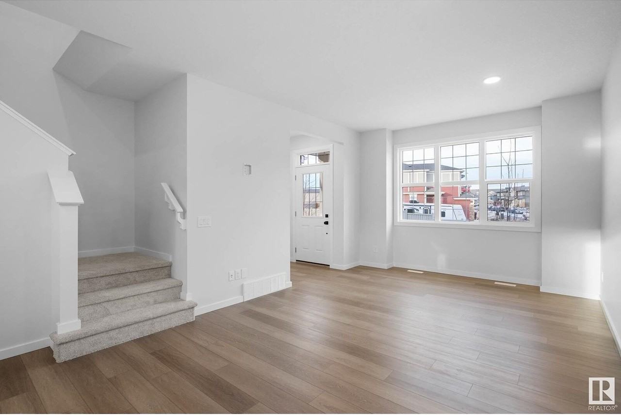 22663 81 Ave Nw - Photo 2 of 34