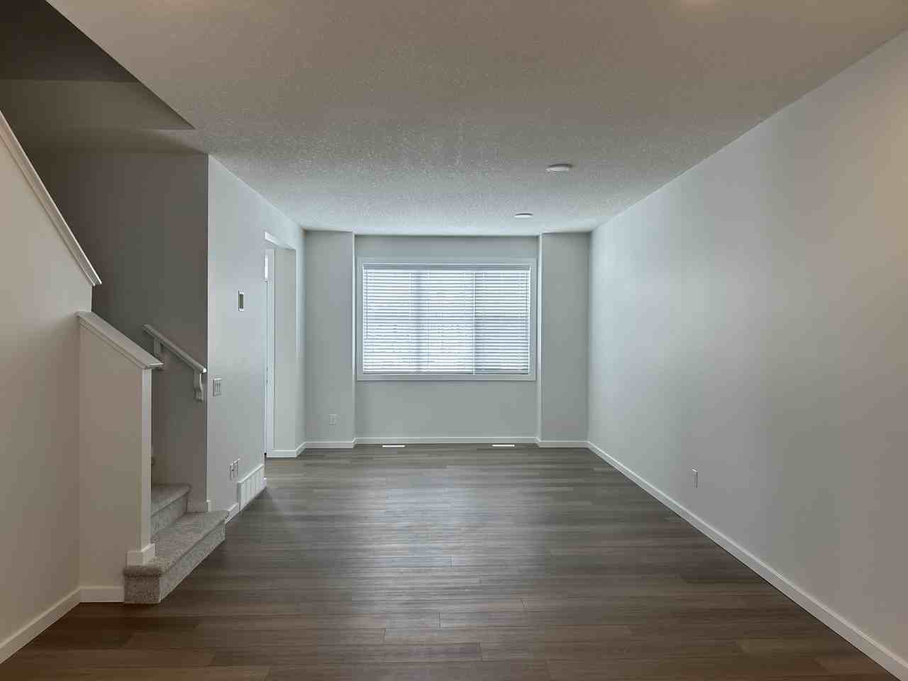 22663 81 Ave Nw - Photo 4 of 34