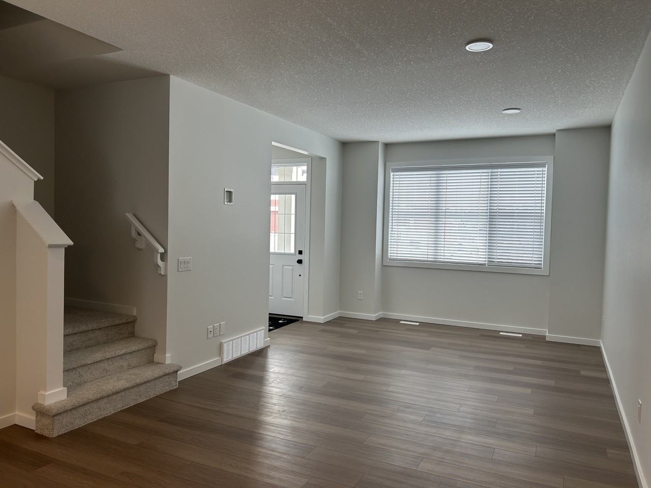 22663 81 Ave Nw - Photo 5 of 34