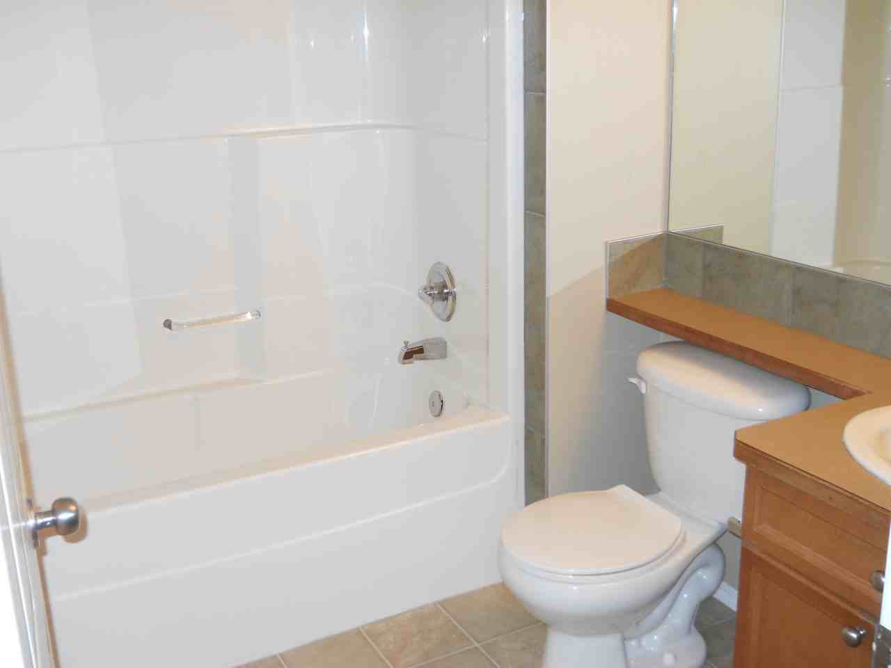 3 Bedroom 1 1.5 Bath Townhouse - Photo 3 of 6