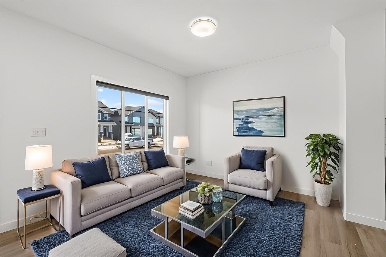 516 Black Stone Blvd - Photo 4 of 34