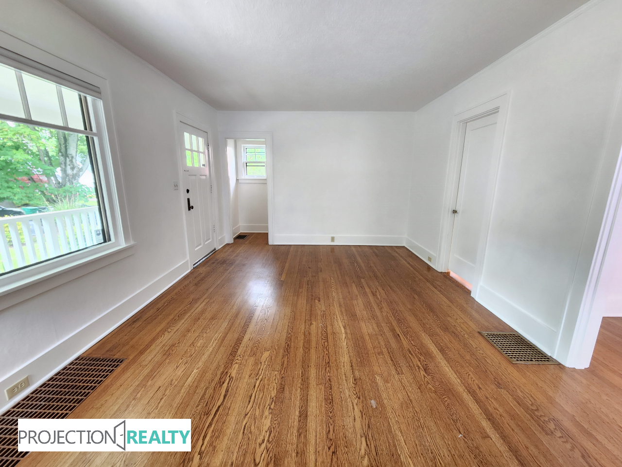 3336 Ne 11th Ave - Photo 4 of 29