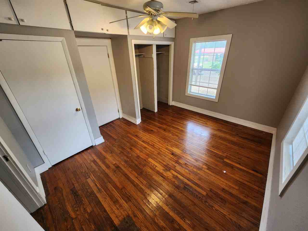 430 W 10th St #1 - Photo 6 of 12
