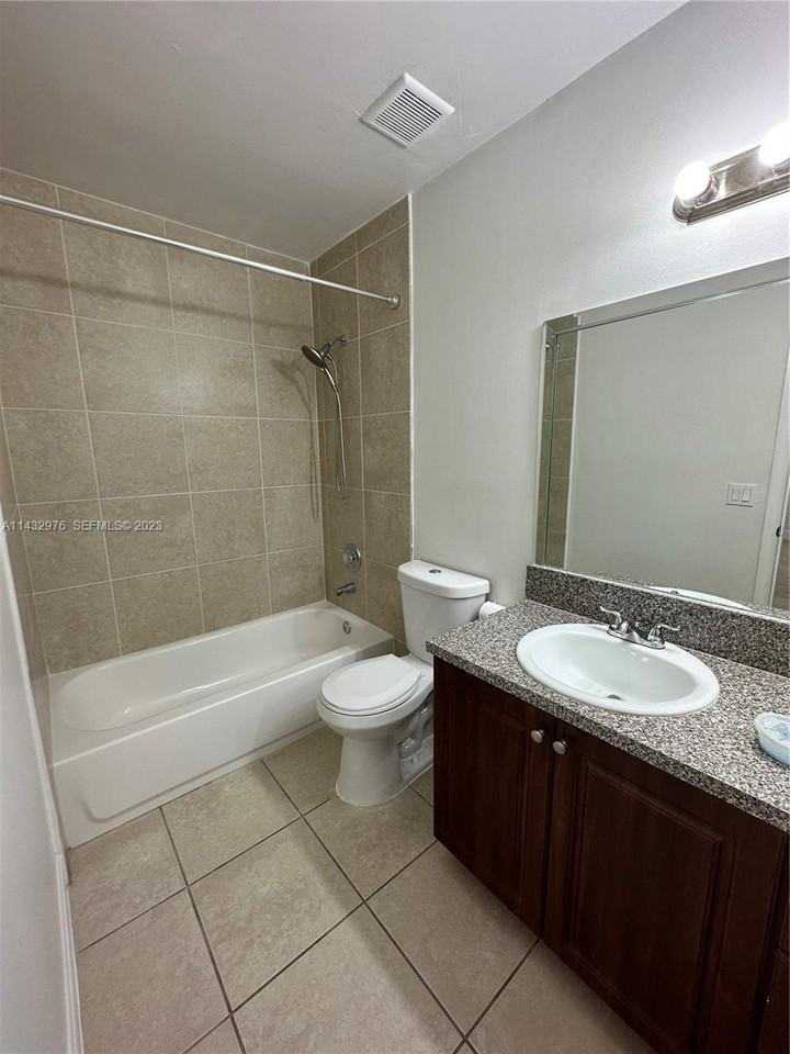 12793 Sw 250th Ter #1 - Photo 5 of 18