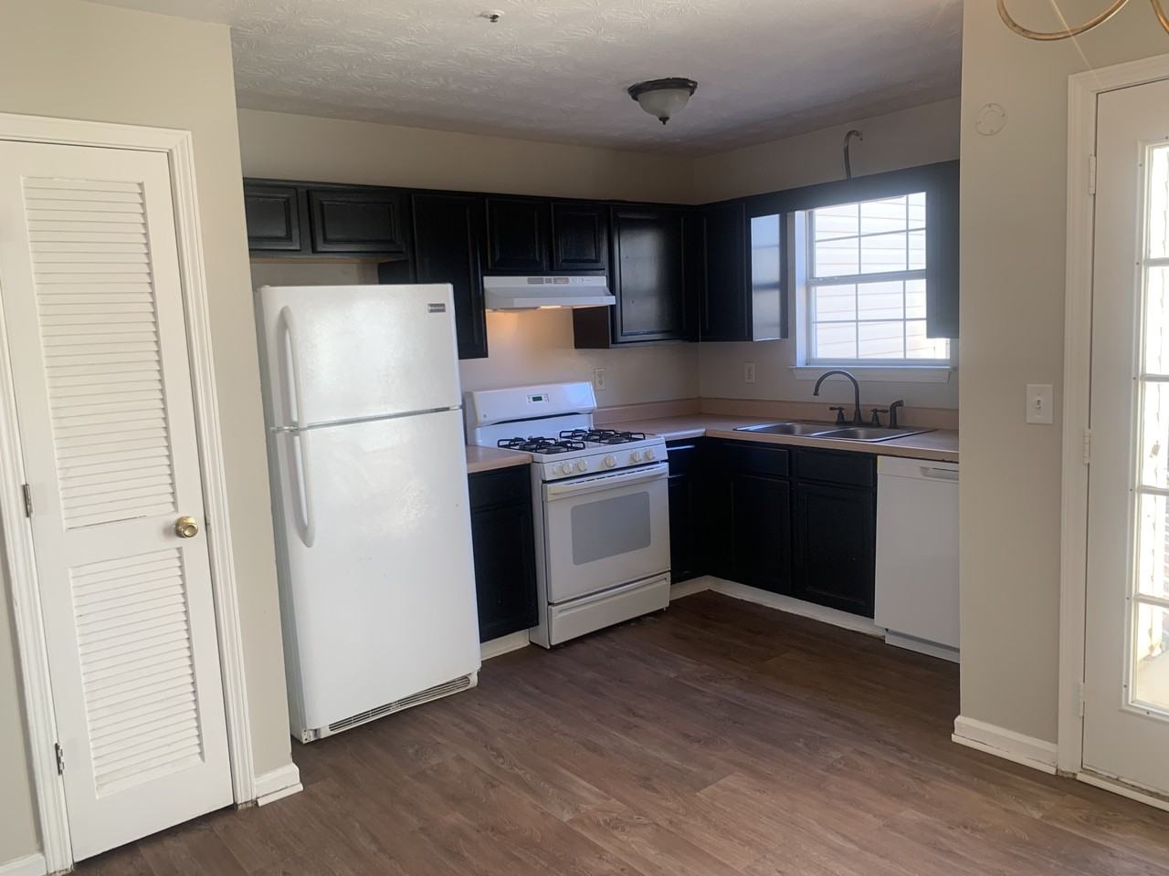 2347 Wellington Cir #1 - Photo 6 of 9