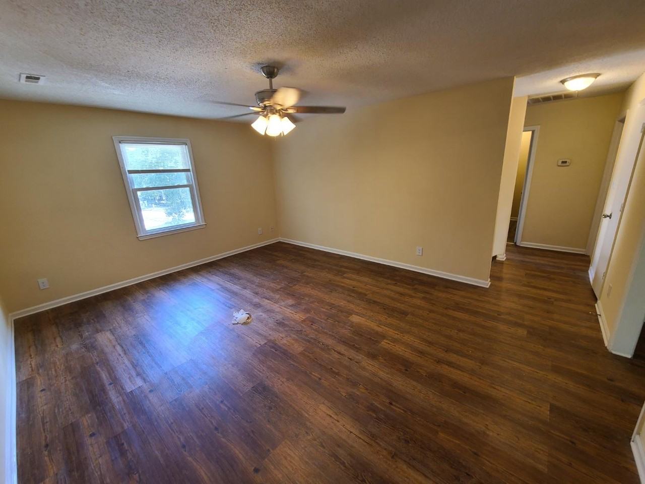 134 Calvin Court - Photo 3 of 10