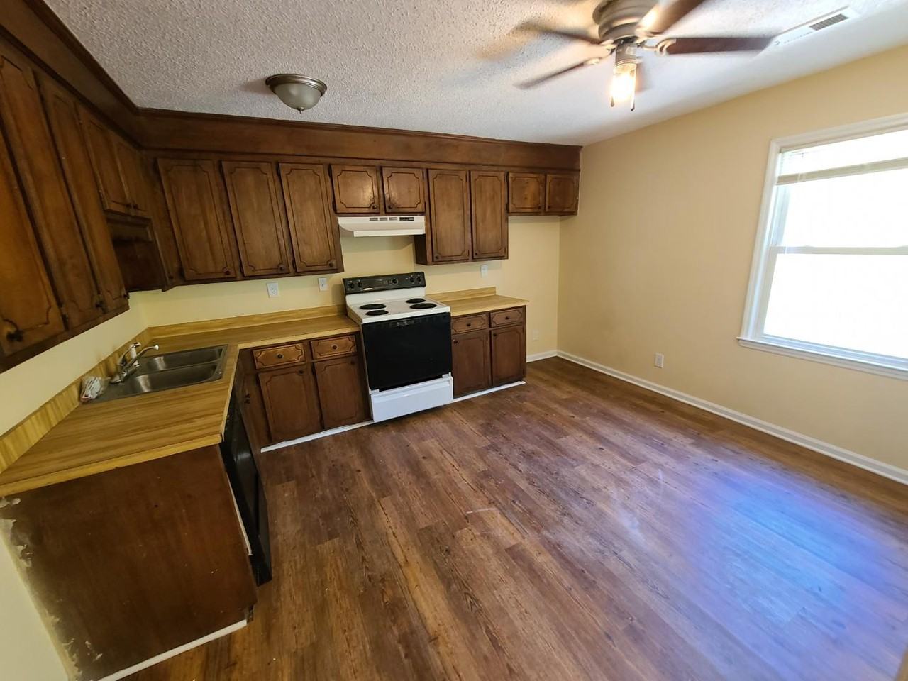 134 Calvin Court - Photo 5 of 10
