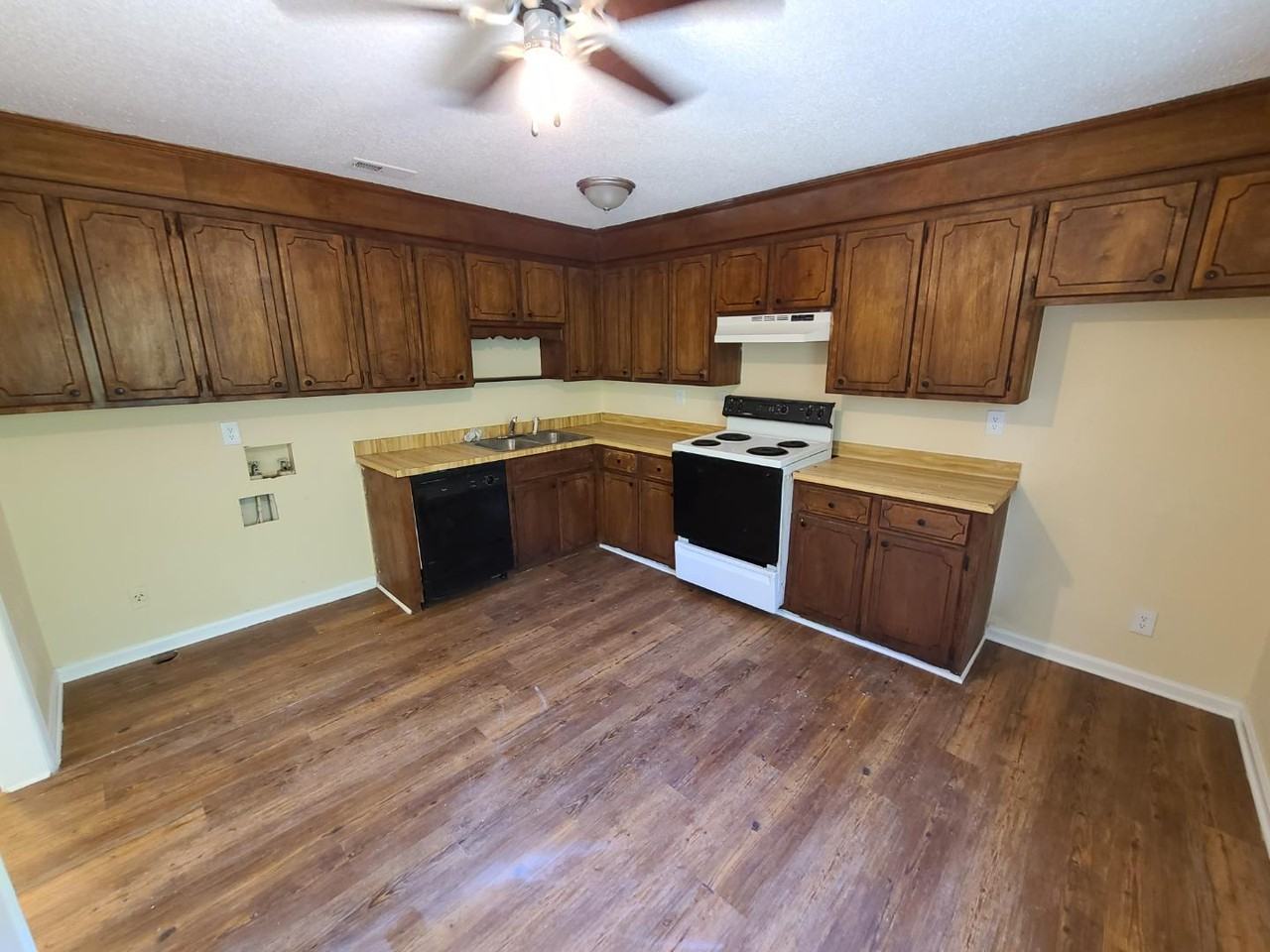134 Calvin Court - Photo 6 of 10