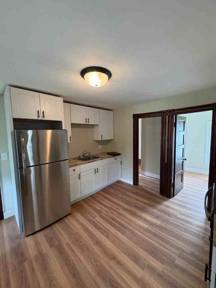 40 Allen St - Unit 2 - Photo 2 of 10