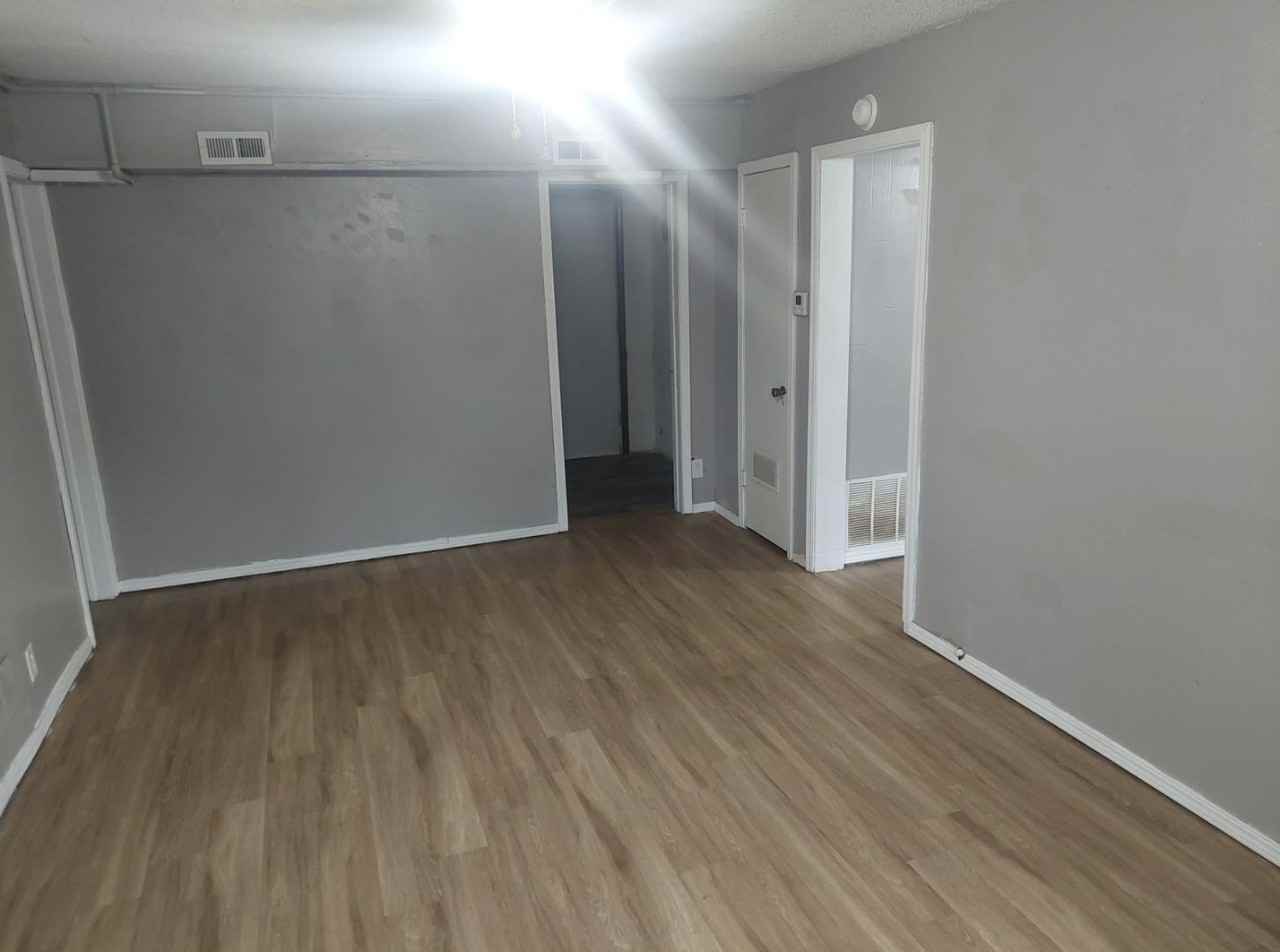 202 E. 2nd St. - Photo 2 of 7