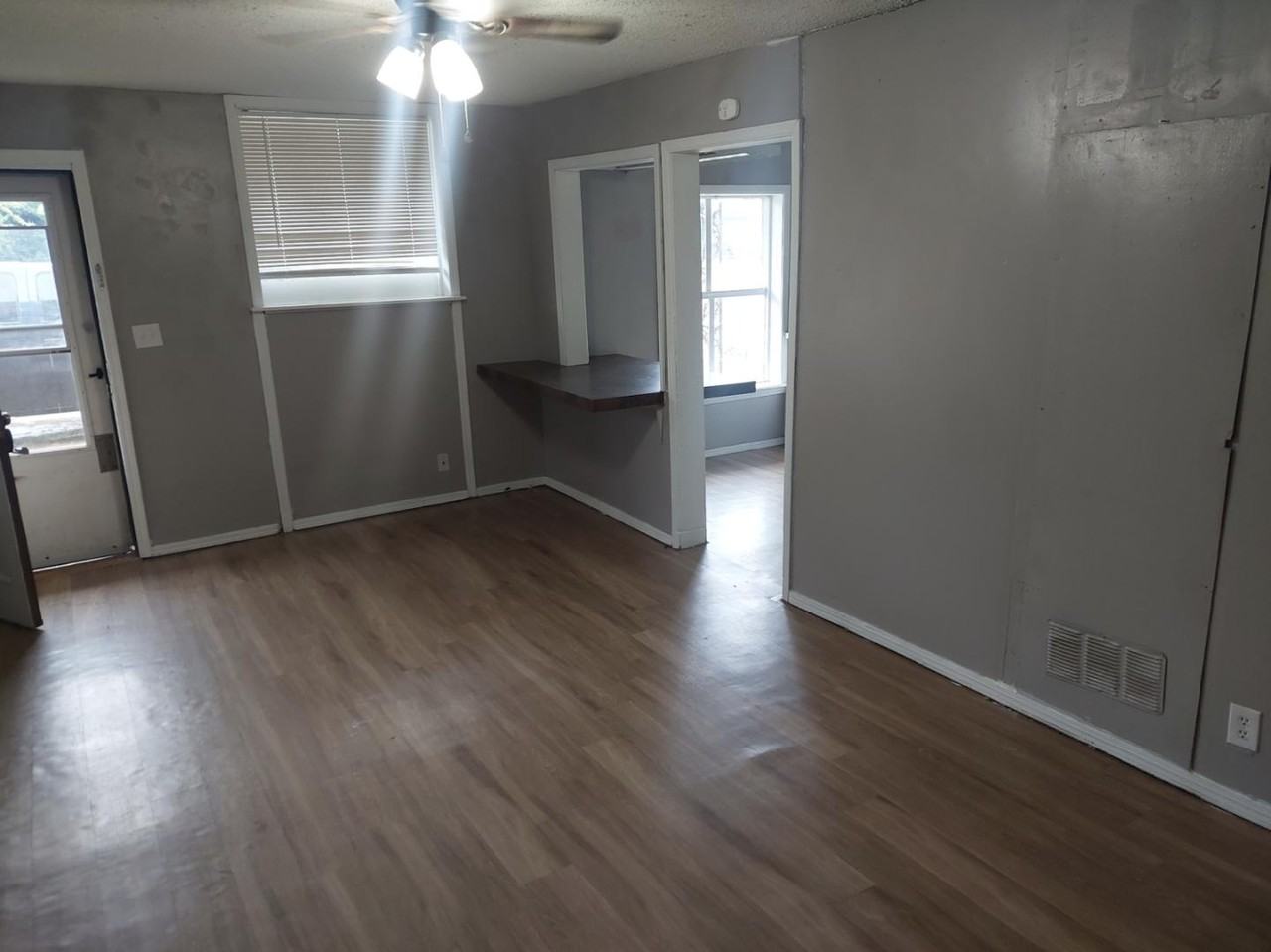 202 E. 2nd St. - Photo 4 of 7