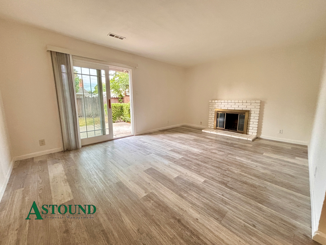 2627 Prestwick Ave #1 - Photo 3 of 22