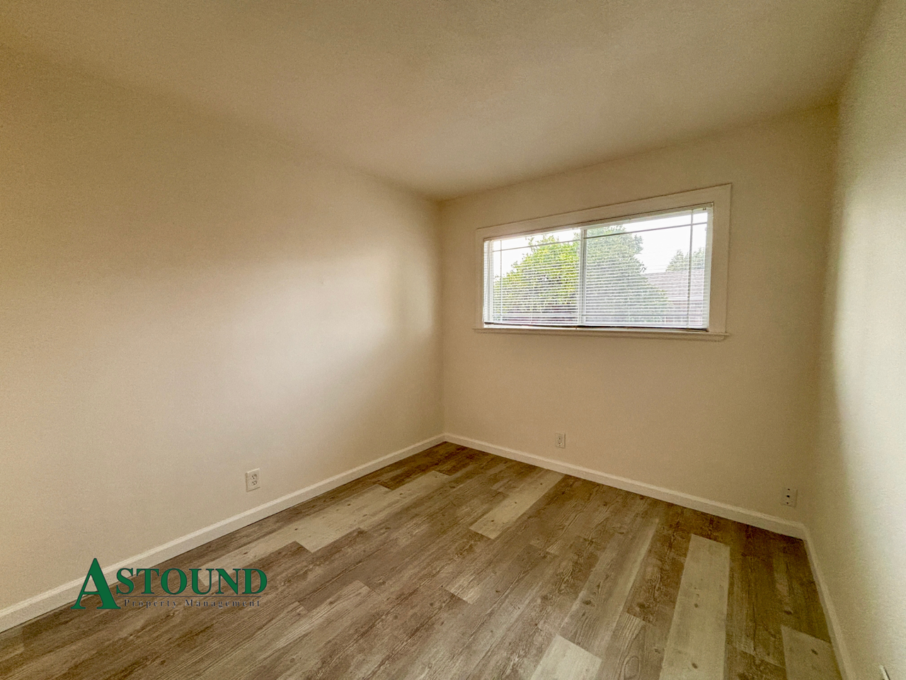 2627 Prestwick Ave #1 - Photo 6 of 22