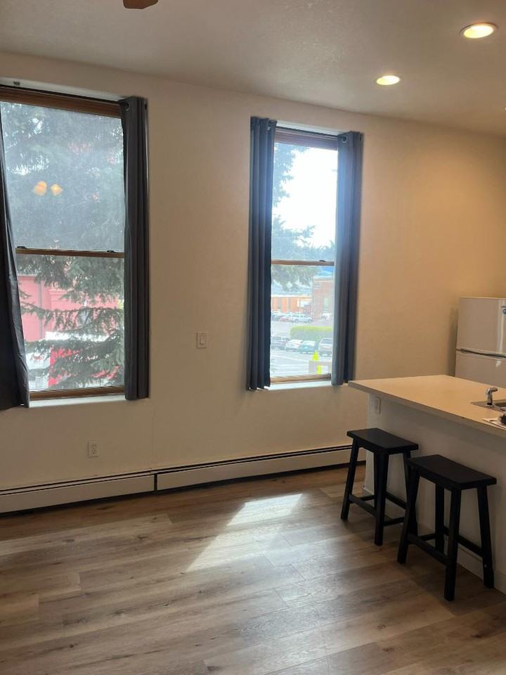 17 South - Photo 4 of 10