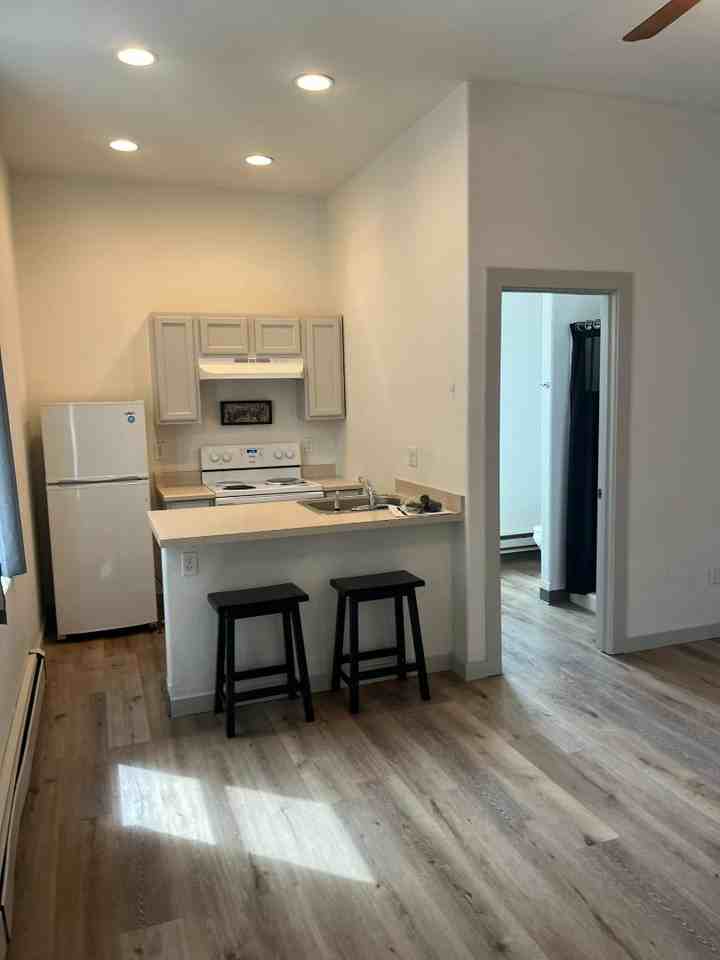 17 South - Photo 6 of 10