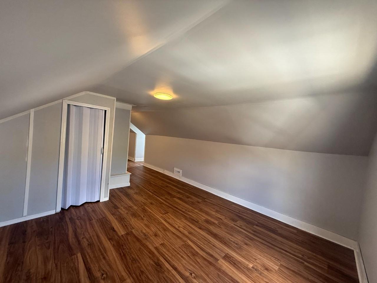 154 Willow St - Photo 7 of 11