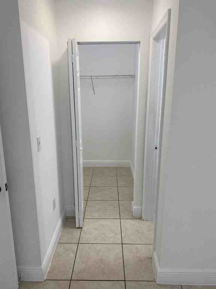 2413 W 78th St #2413-204 - Photo 3 of 21