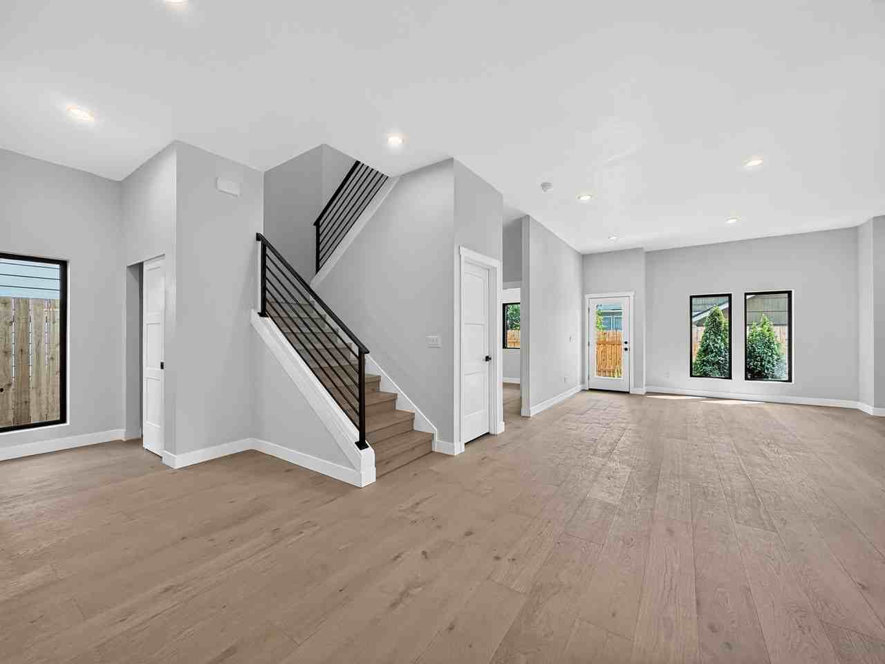8439 47th Ave S #1 - Photo 5 of 30