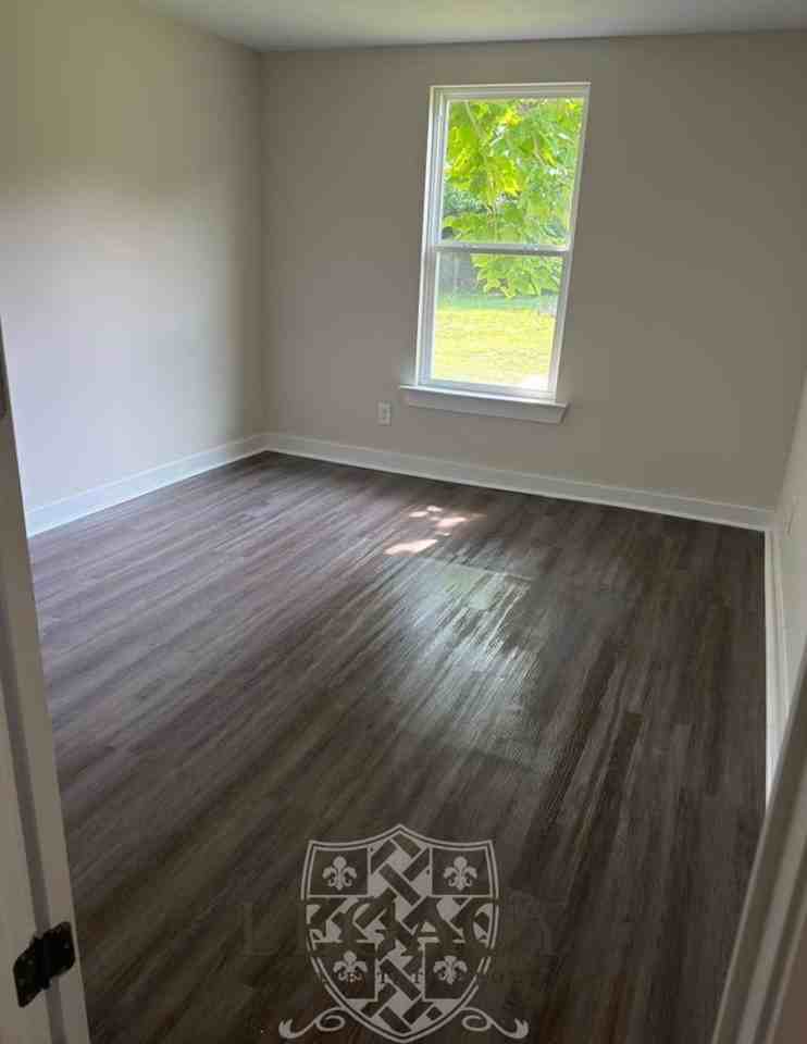 214 W Lokey Ave #1 - Photo 6 of 9