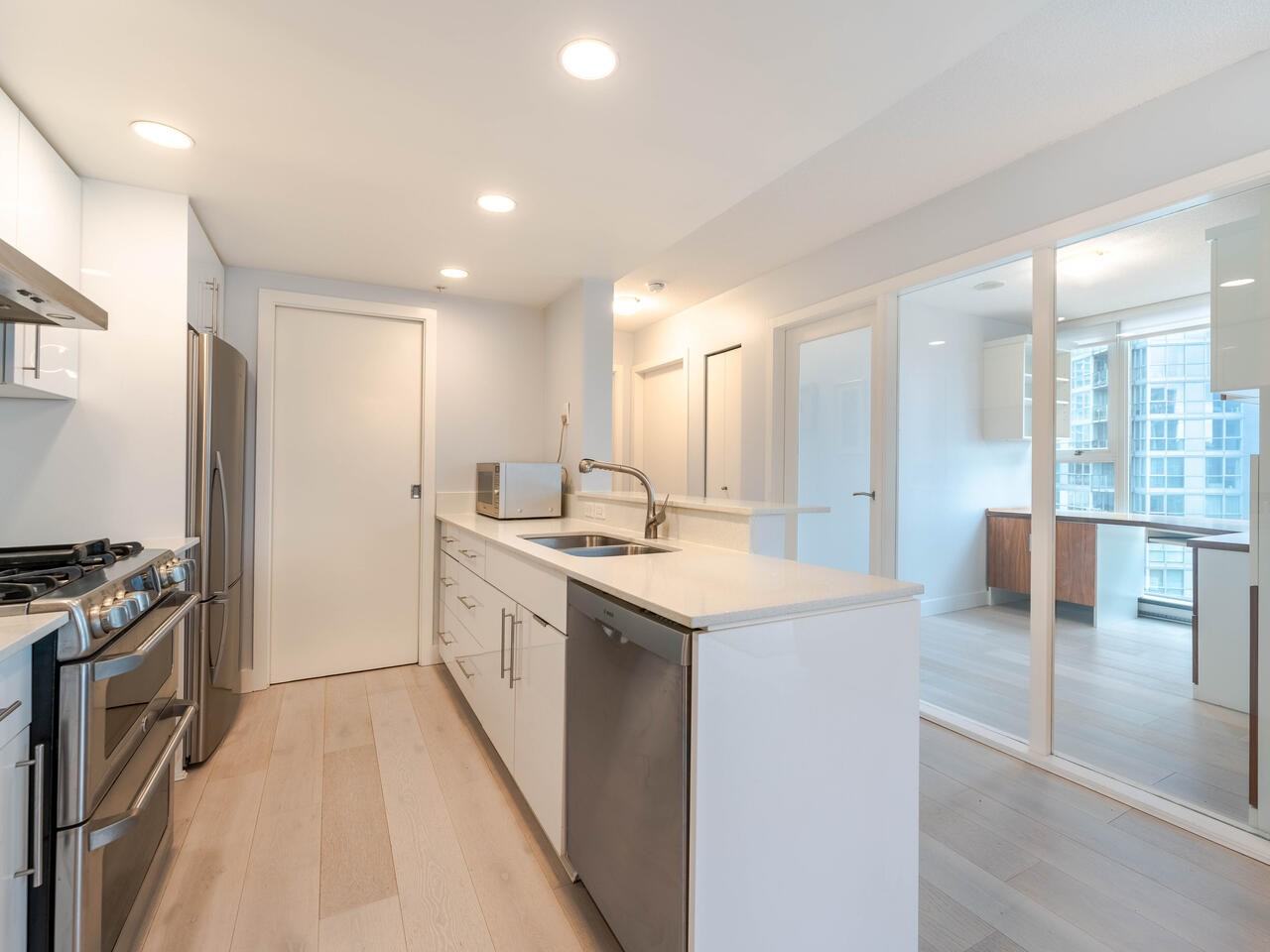 455 Beach Crescent #1201 - Photo 5 of 20