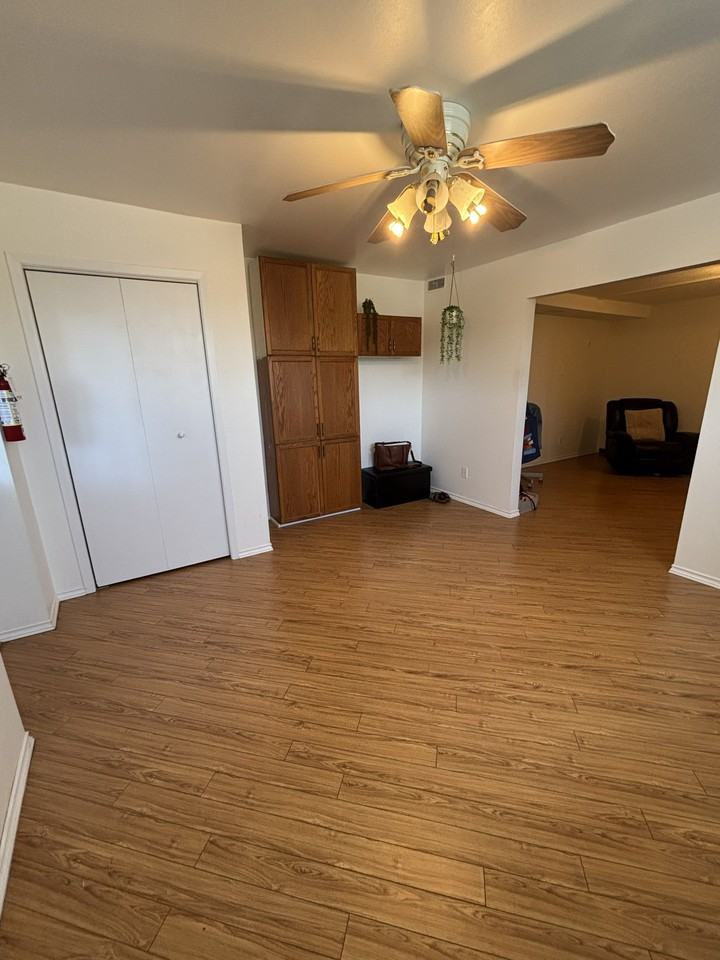 106 Christina St S #1 - Photo 4 of 8