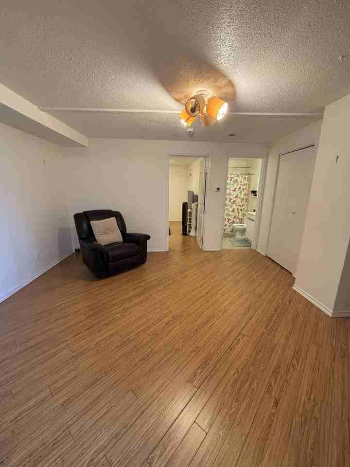 106 Christina St S #1 - Photo 5 of 8
