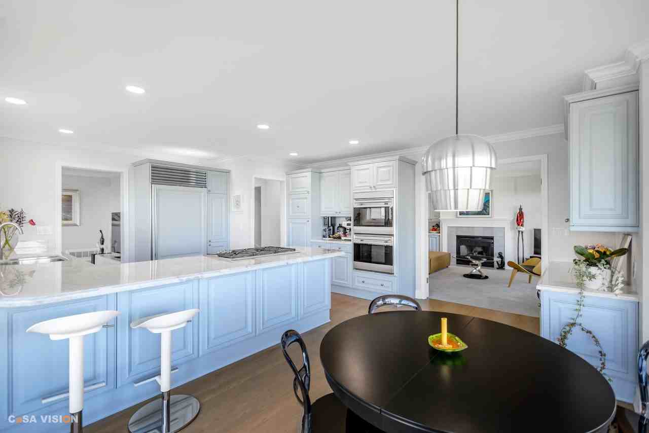 816 Anderson Crescent - Photo 3 of 49