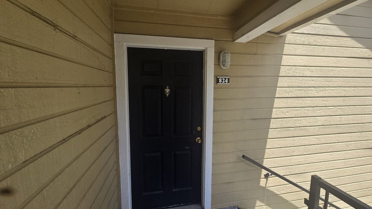 1077 S Hiawassee Rd #824 - Photo 5 of 9