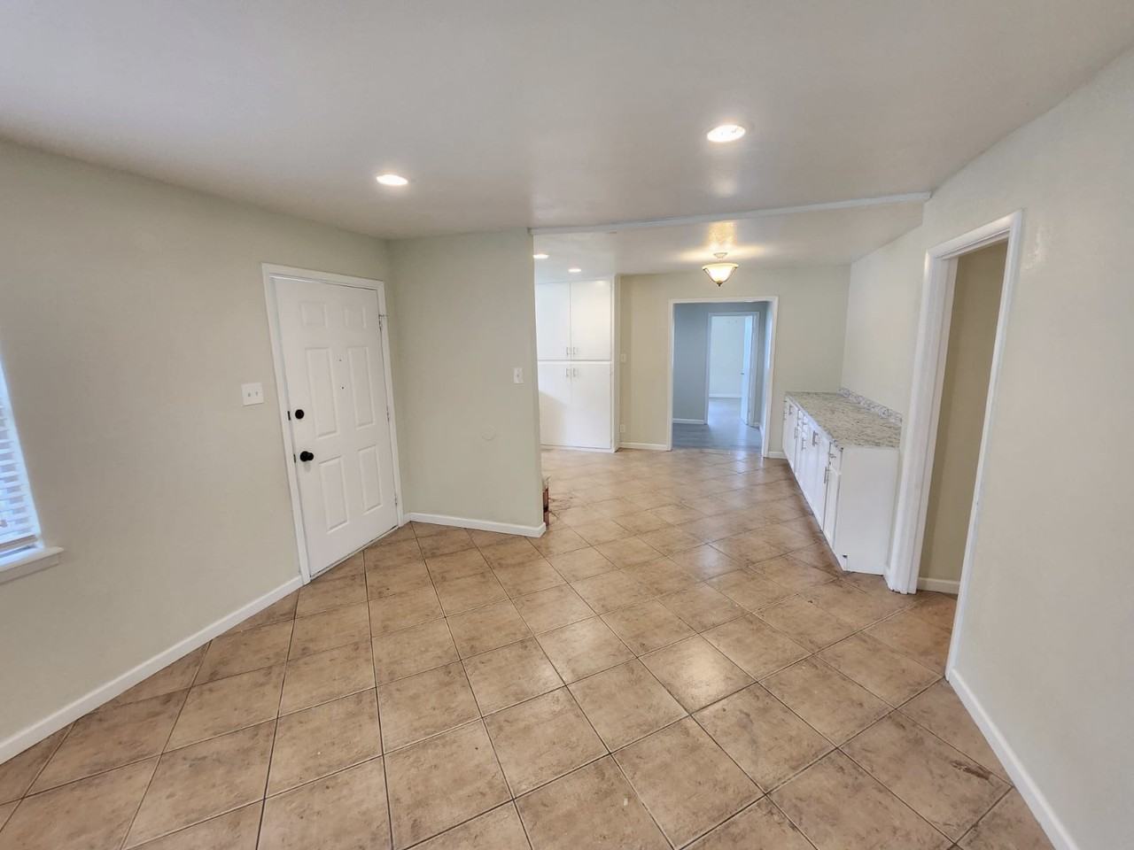120 Glenhaven Dr #1 - Photo 3 of 22