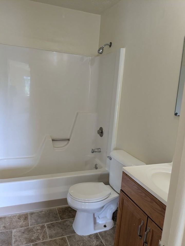 Woodstock Gardens Apartments - Photo 7 of 13