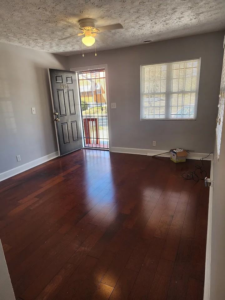 2956 8th St - Photo 2 of 12