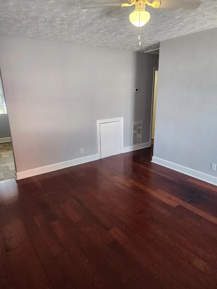 2956 8th St - Photo 7 of 12