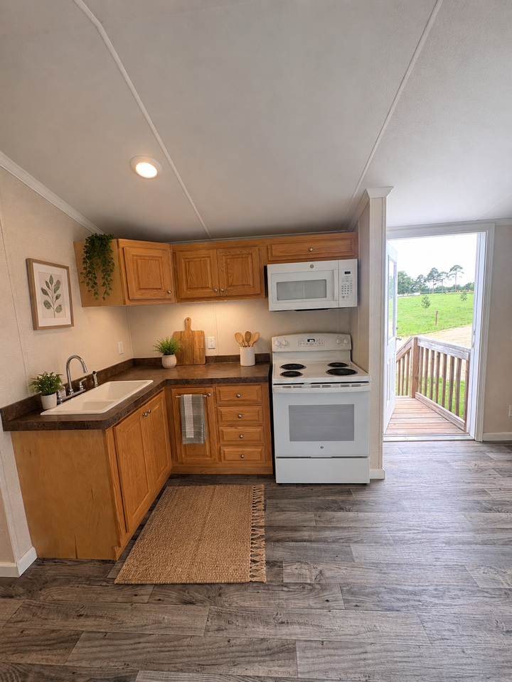 1171 Old Thomasville Rd #1171 - Photo 2 of 9