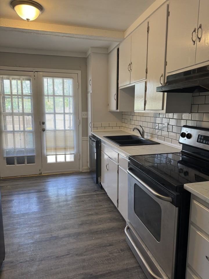 7108 W 67th St #1 - Photo 4 of 14