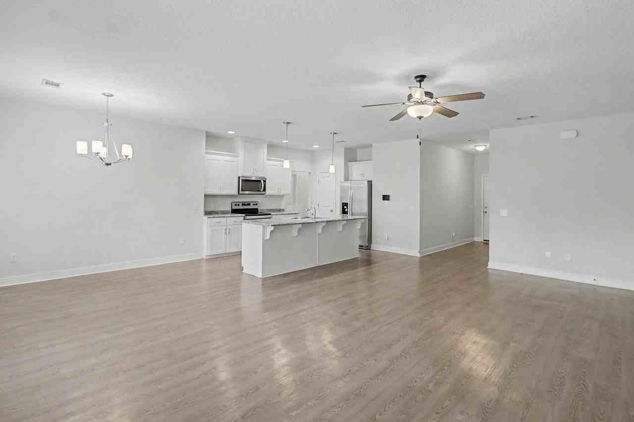 315 Grayson Ave #1 - Photo 4 of 38