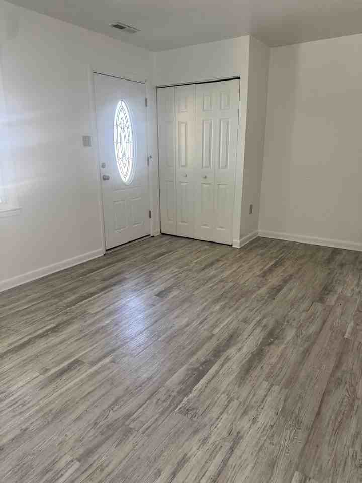 719 Shiloh St #1 - Photo 5 of 13