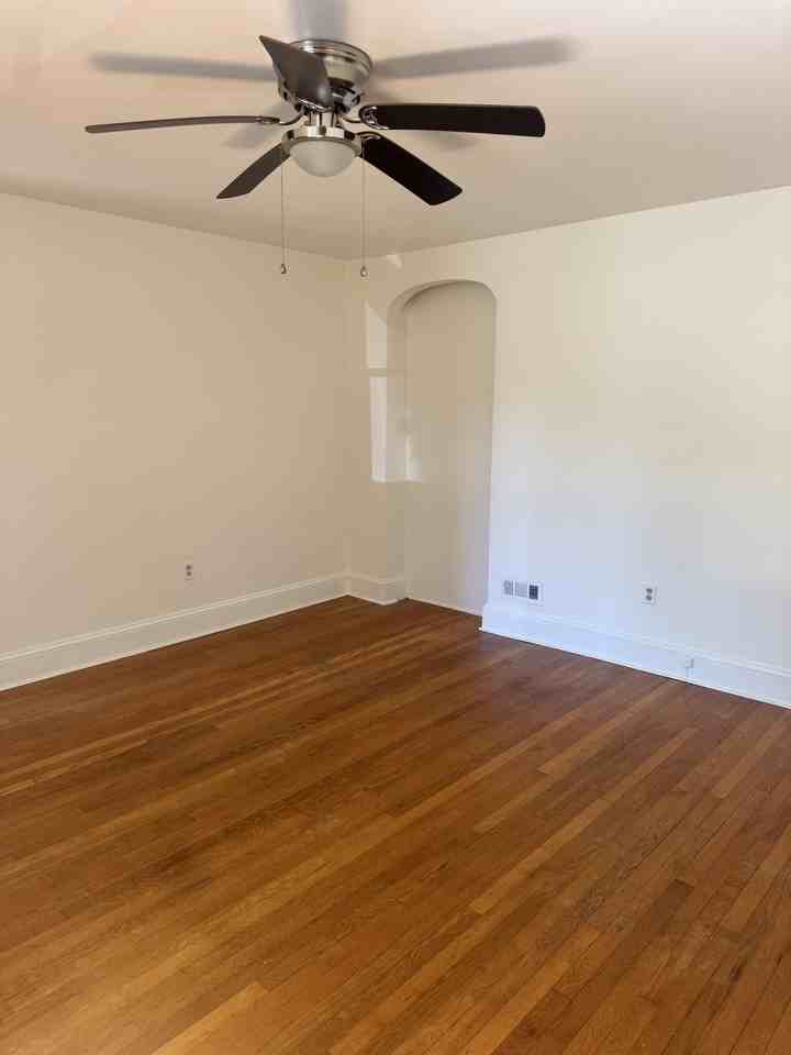 1014 Evergreen Ave #1 - Photo 5 of 18