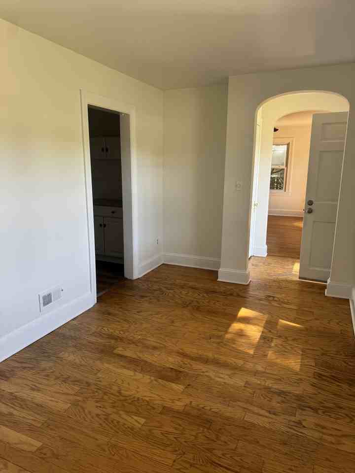 1014 Evergreen Ave #1 - Photo 6 of 18